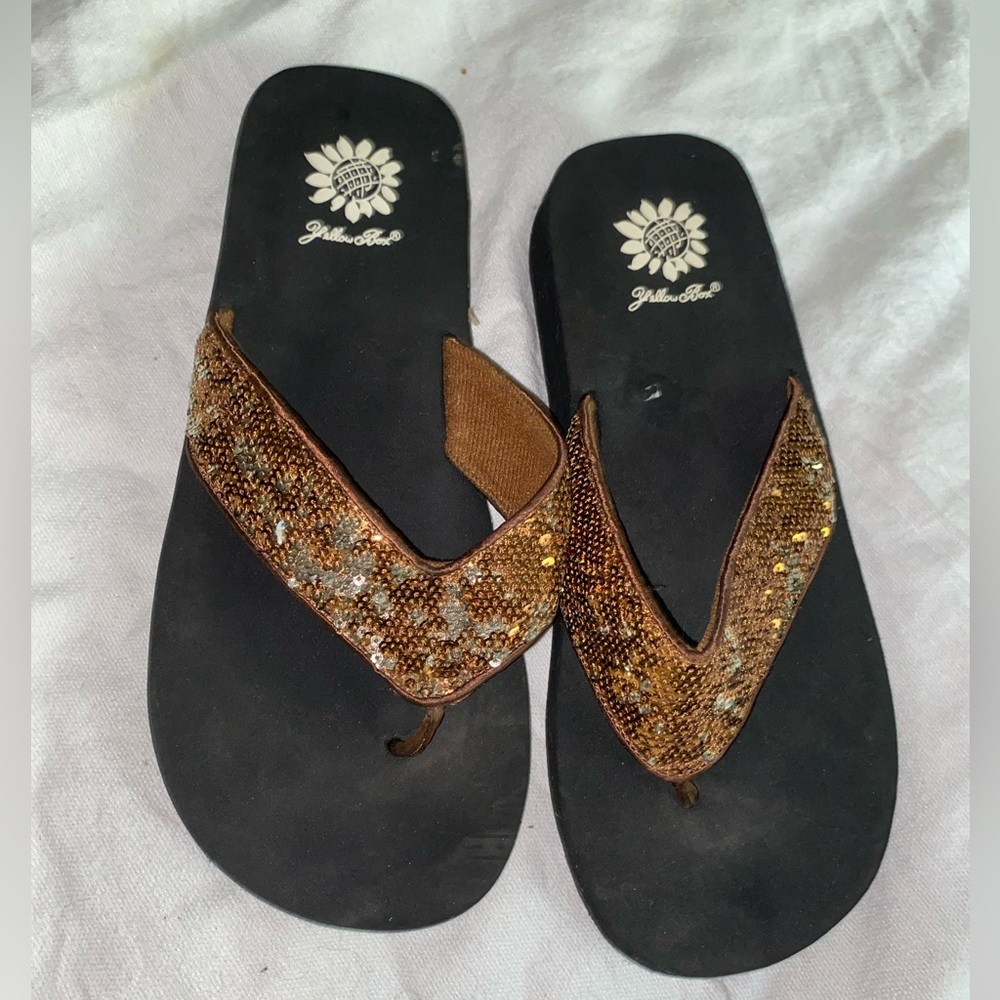 Yellow box sandals size 8